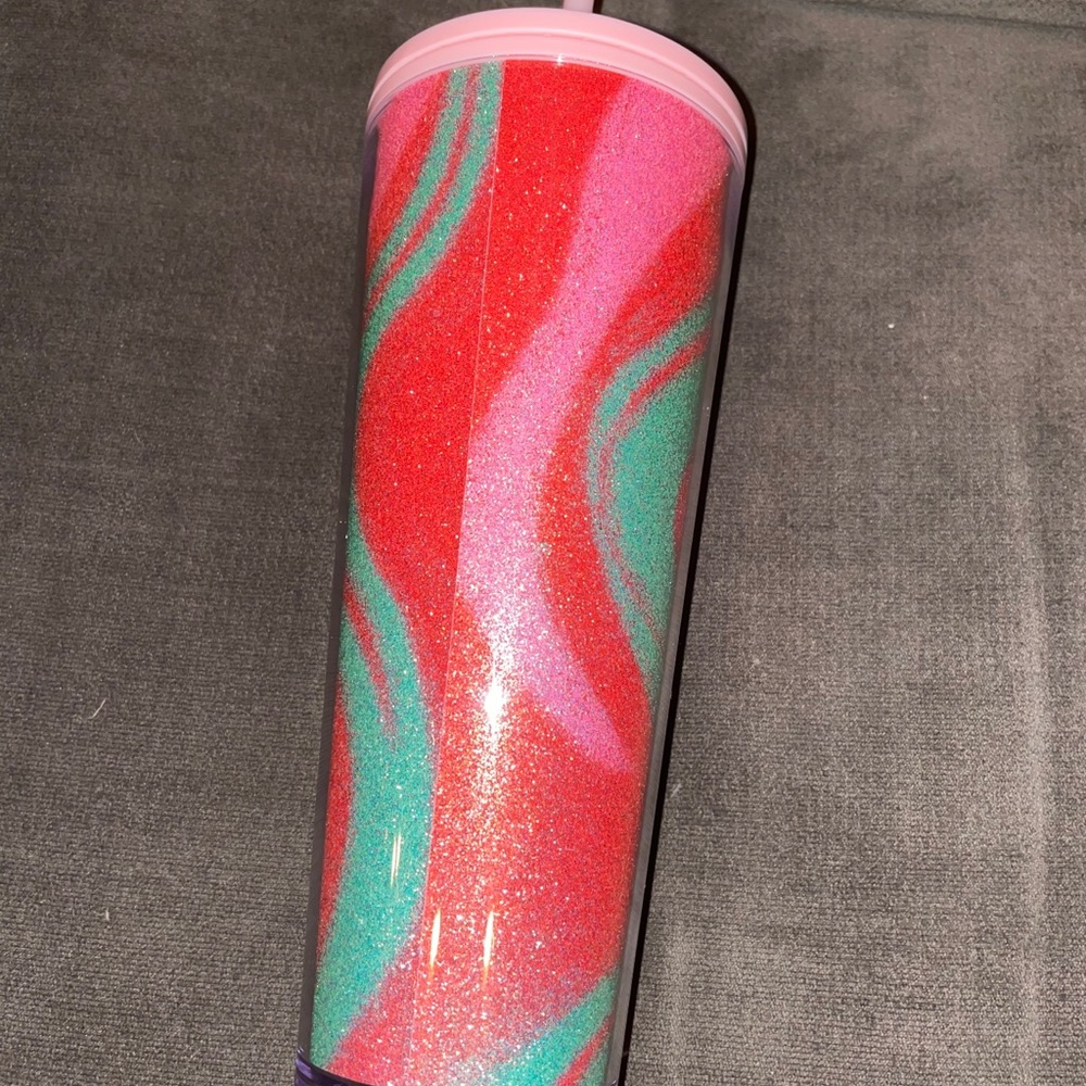 Starbucks 2020 Christmas cup - Picture 2 of 3